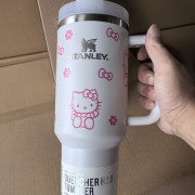 10303 HelloKitty聯名304不鏽鋼大容量霸杯保溫杯